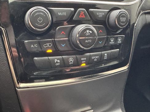 Used 2020 Jeep Grand Cherokee Limited X image 19