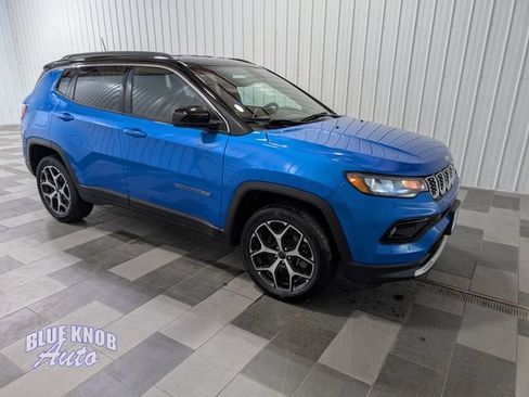 Used 2025 Jeep Compass Limited AWD/4WD image 5