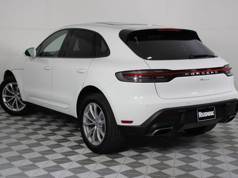 Certified 2026 Porsche Macan AWD/4WD image 3