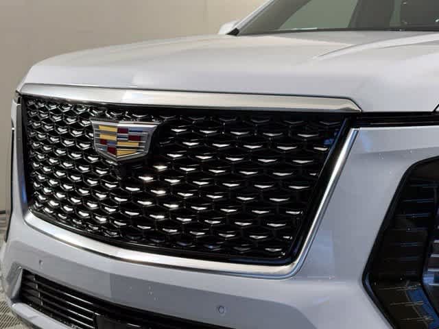 New 2026 Cadillac Escalade Luxury w/ Touring Package AWD/4WD image 13