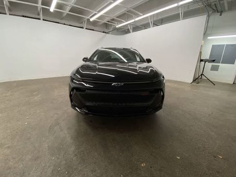 Used 2024 Chevrolet Equinox EV RS image 9