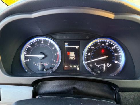 Used 2017 Toyota Highlander XLE image 16