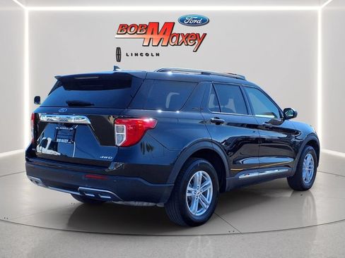 Used 2024 Ford Explorer XLT w/ Equipment Group 202A AWD/4WD image 4