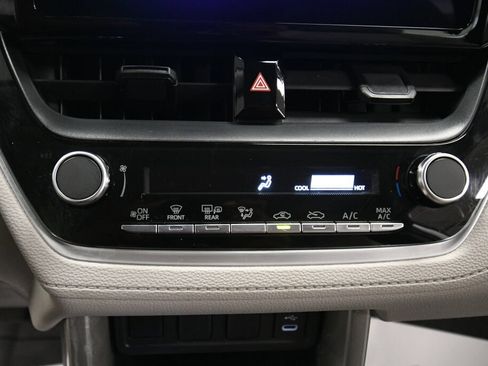 Used 2023 Toyota Corolla Cross L FWD image 15