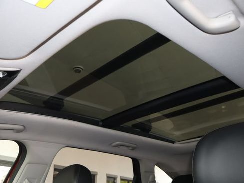 Used 2022 Kia Sorento S w/ Panoramic Sunroof Package AWD/4WD image 30