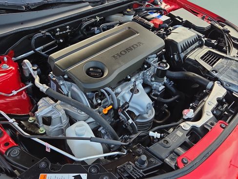 Used 2025 Honda Civic Sport image 18