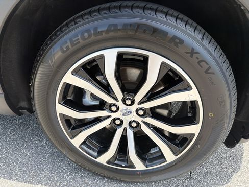 Used 2025 Ford Explorer ST-Line AWD/4WD image 22