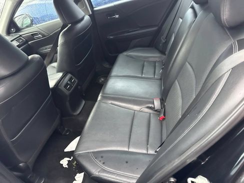 Used 2015 Honda Accord Touring image 10