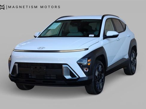 Used 2025 Hyundai Kona SEL image 6