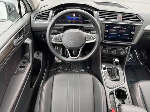 Used 2024 Volkswagen Tiguan Wolfsburg Edition image 17