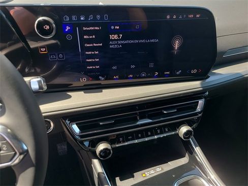 New 2026 Chevrolet Traverse LT w/ Midnight/Sport Edition image 31