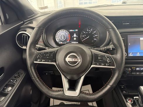 Used 2024 Nissan Kicks SR w/ SR Premium Package image 29