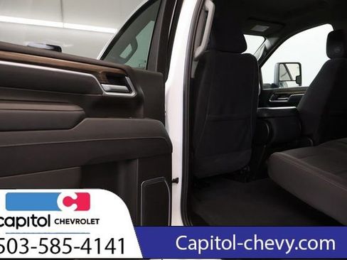 Used 2025 Chevrolet Silverado 2500 LT w/ Convenience Package image 27