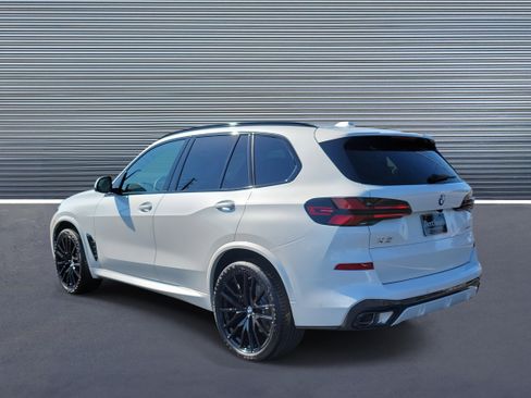 New 2026 BMW X5 xDrive40i w/ Executive Package image 4