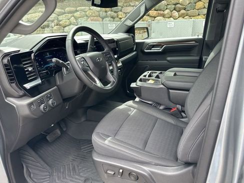 Used 2023 Chevrolet Silverado 1500 RST AWD/4WD image 14