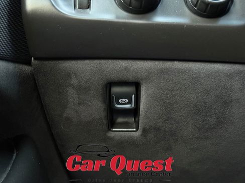 Used 2017 Cadillac Escalade ESV Platinum image 40