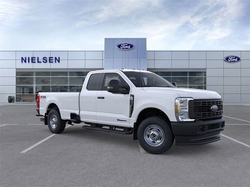 New 2026 Ford F250 XL w/ XL Off-Road Package image 7