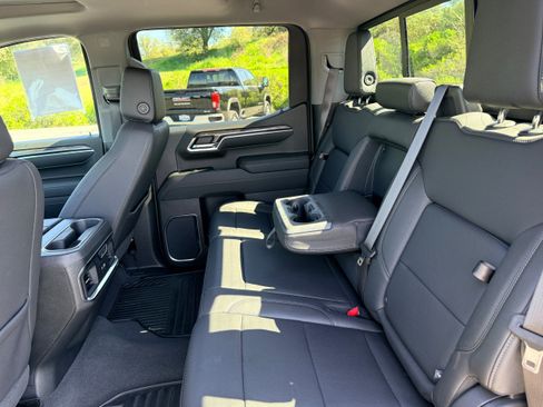 Used 2023 Chevrolet Silverado 1500 LTZ w/ LTZ Premium Package image 11