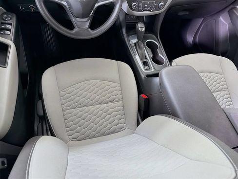 Used 2020 Chevrolet Equinox LS FWD image 26