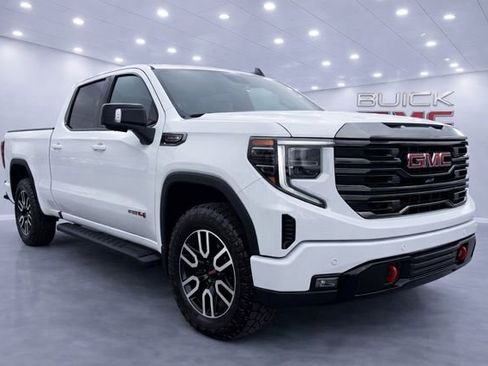 Used 2023 GMC Sierra 1500 AT4 w/ AT4 Preferred Package image 4