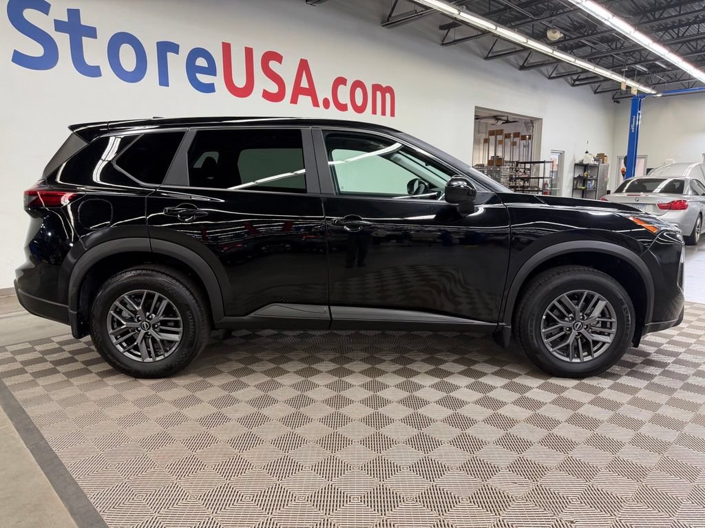 Used 2026 Nissan Rogue SV FWD image 8