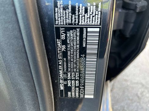 Used 2011 Mercedes-Benz E 550 4MATIC Sedan image 20