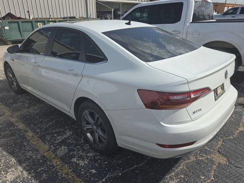 Used 2019 Volkswagen Jetta R-Line w/ R-Line Cold Weather Package FWD image 3