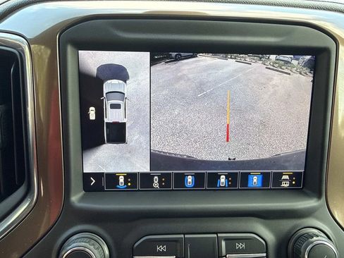 Used 2021 Chevrolet Silverado 1500 High Country w/ Technology Package image 38