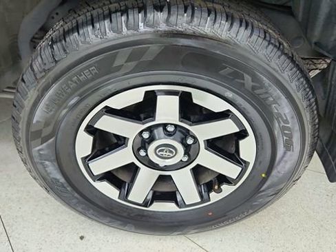 Used 2022 Toyota 4Runner TRD Off-Road image 55