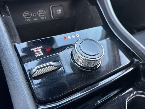 Used 2022 Jeep Grand Cherokee Limited image 9