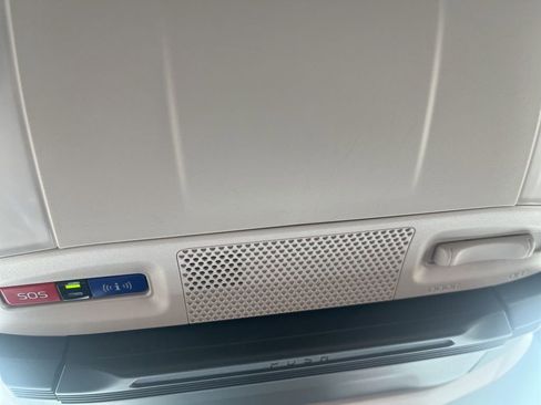 Used 2024 Subaru Ascent Premium w/ Convenience Package image 20