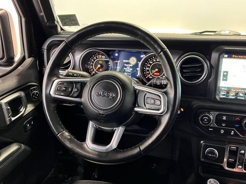 Used 2021 Jeep Wrangler Unlimited Sahara image 21