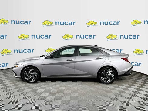 Certified 2025 Hyundai Elantra Sport FWD image 4