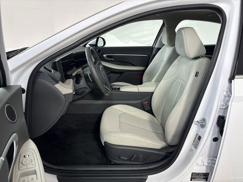 Certified 2025 Hyundai Sonata SEL FWD image 13