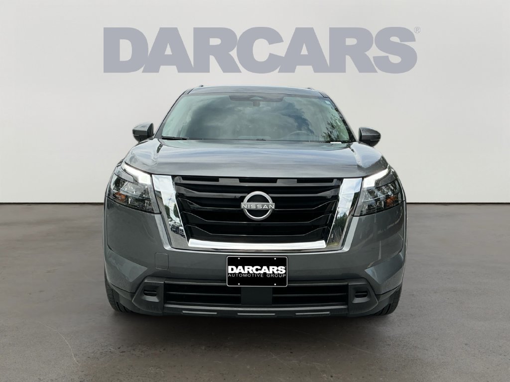 Used 2025 Nissan Pathfinder SV AWD/4WD image 2