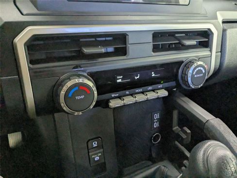 Used 2024 Toyota Tacoma SR image 32