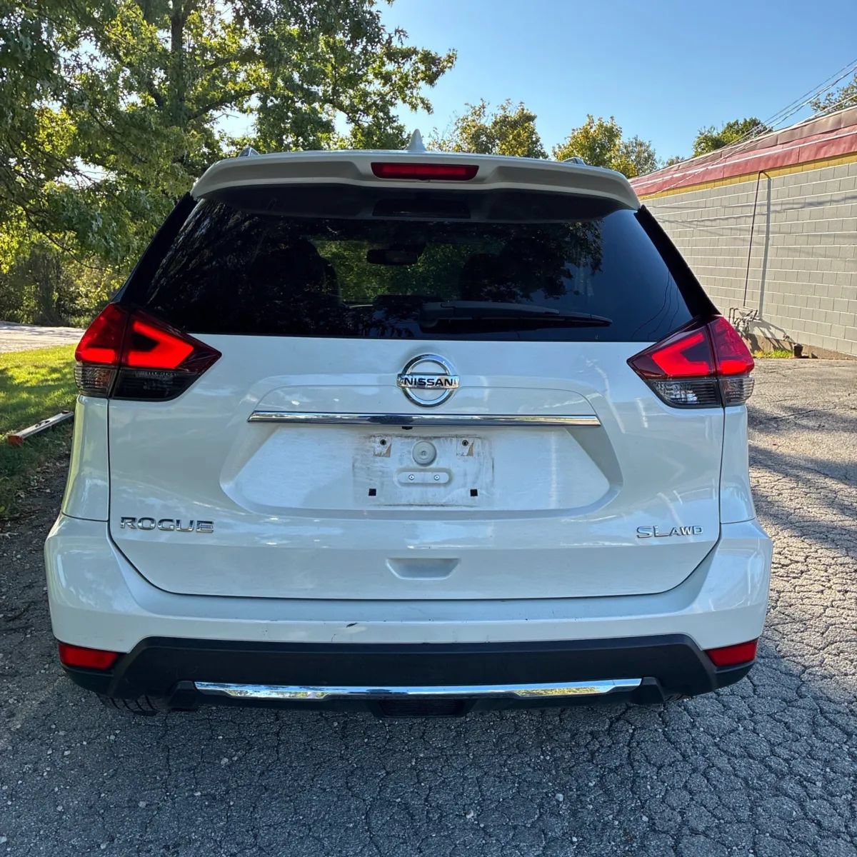 Used 2017 Nissan Rogue SL w/ SL Premium Package AWD/4WD image 7