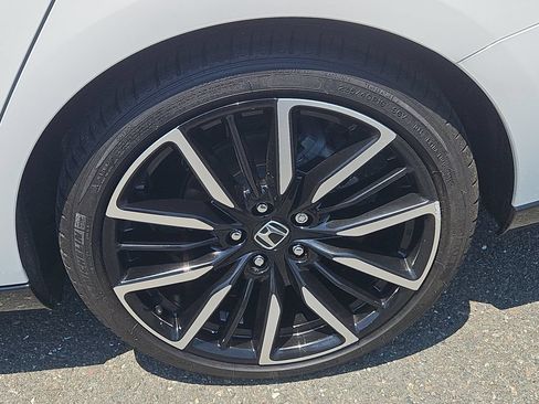 Certified 2025 Honda Accord Touring image 8
