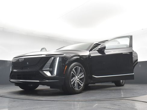 Used 2024 Cadillac Lyriq Luxury image 30