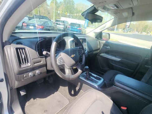 Used 2018 Chevrolet Colorado LT w/ LT Convenience Package AWD/4WD image 8