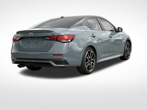 Used 2024 Nissan Sentra SR w/ SR Premium Package image 23