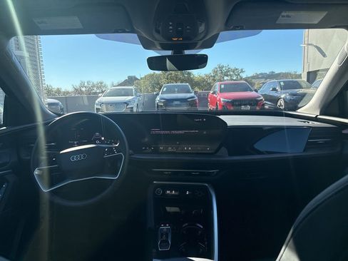 Used 2025 Audi Q5 Premium Plus w/ Premium Plus image 19