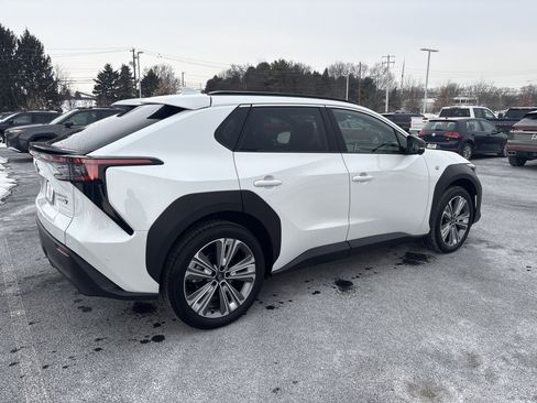 Used 2025 Subaru Solterra Touring image 6