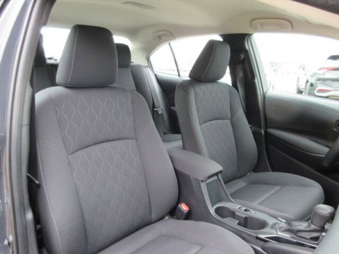 Used 2024 Toyota Corolla LE image 23