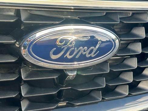 Certified 2024 Ford Escape SE w/ PHEV Premium Package FWD image 21