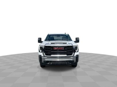 New 2025 GMC Sierra 2500 Pro w/ Convenience Package