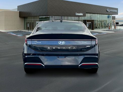 Used 2025 Hyundai Sonata Limited FWD image 6