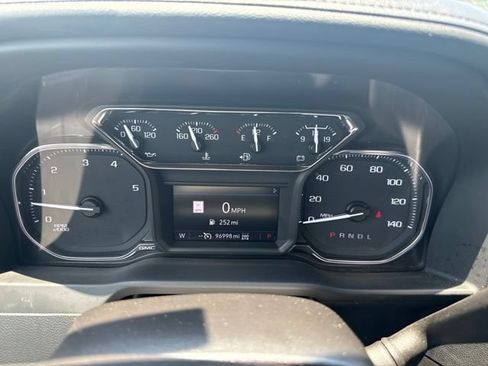 Used 2023 GMC Sierra 2500 AT4 w/ AT4 Preferred Package AWD/4WD image 8