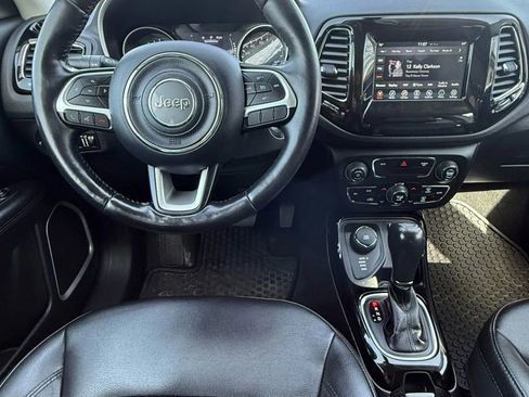 Used 2019 Jeep Compass Latitude image 29