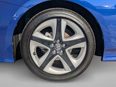 Used 2018 Toyota Prius Three Touring image 22